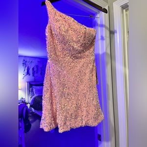 never worn was to big on me new with tags